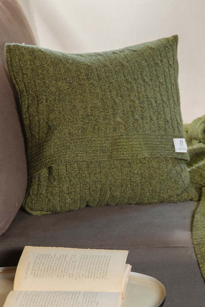 Mouline Verde Broccoli | Copricuscino trecce cashmere rigenerato