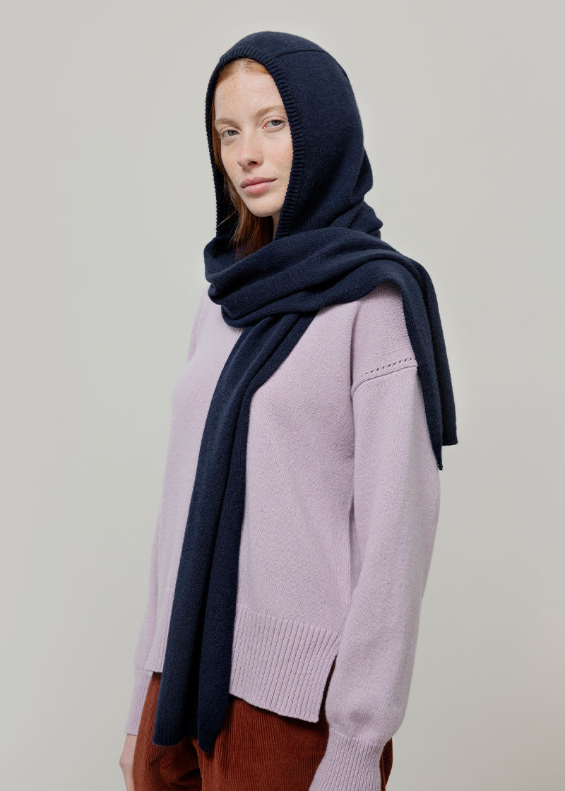 Sciarpa Cappuccio Cashmere Rigenerato Blu Ilenia - Rifò Lab Moda circolare made in Italy