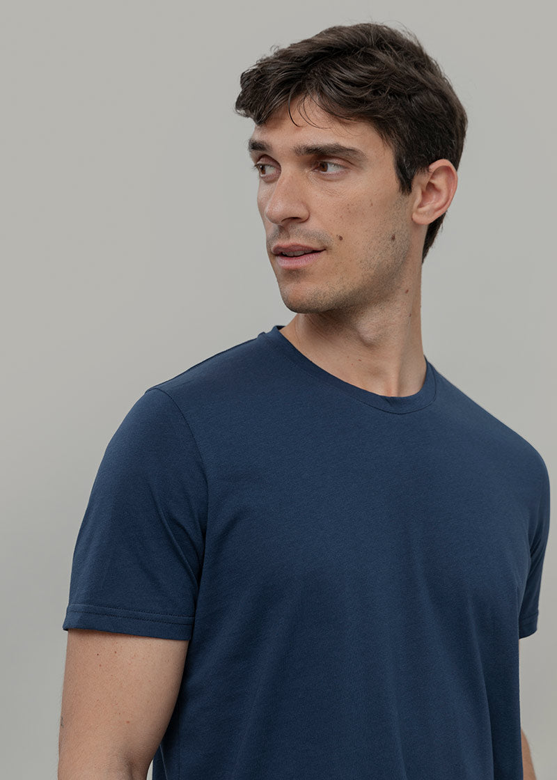 Blu Balena | tshirt cotone organico e cotone rigenerato uomo