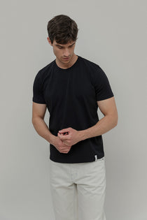 Nero Corvino | tshirt cotone organico e cotone rigenerato uomo