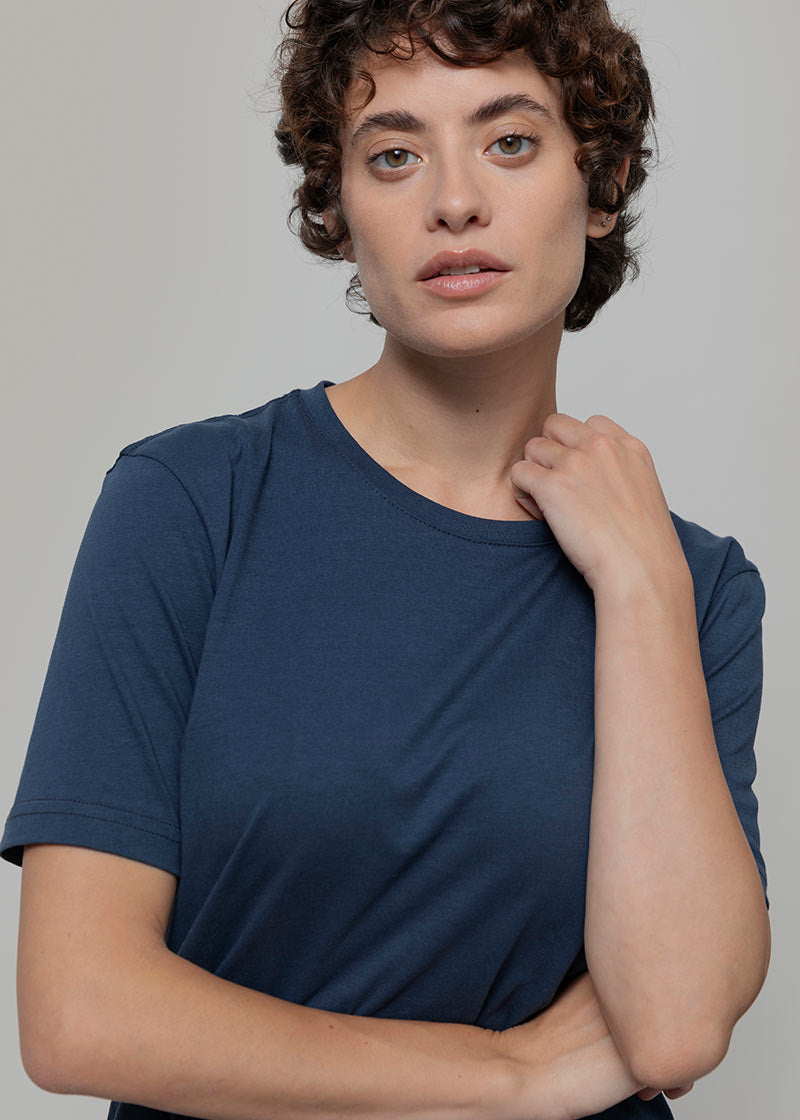 T-Shirt Donna Cotone Rigenerato Mimma Blu - Rifò Lab Moda circolare made in Italy