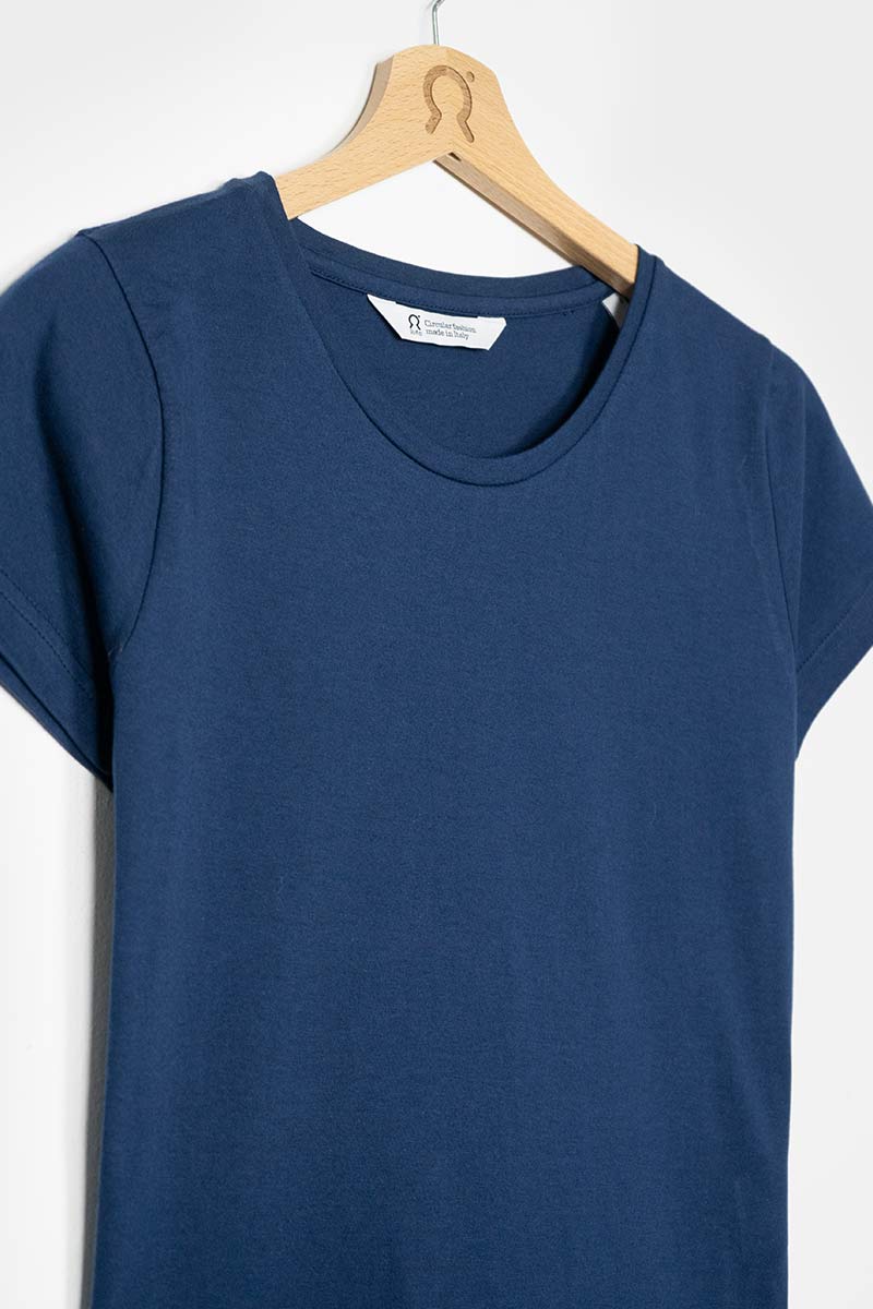 Blu Balena | tshirt donna cotone organico e cotone rigenerato