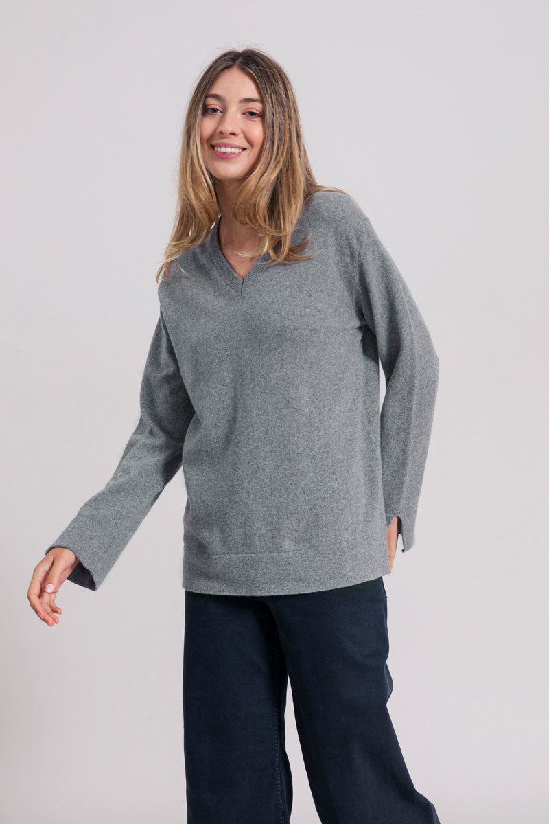 Grigio Cemento | maglia light cashmere rigenerato scollo V