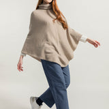 Beige Sabbia | Poncho cashmere rigenerato collo alto