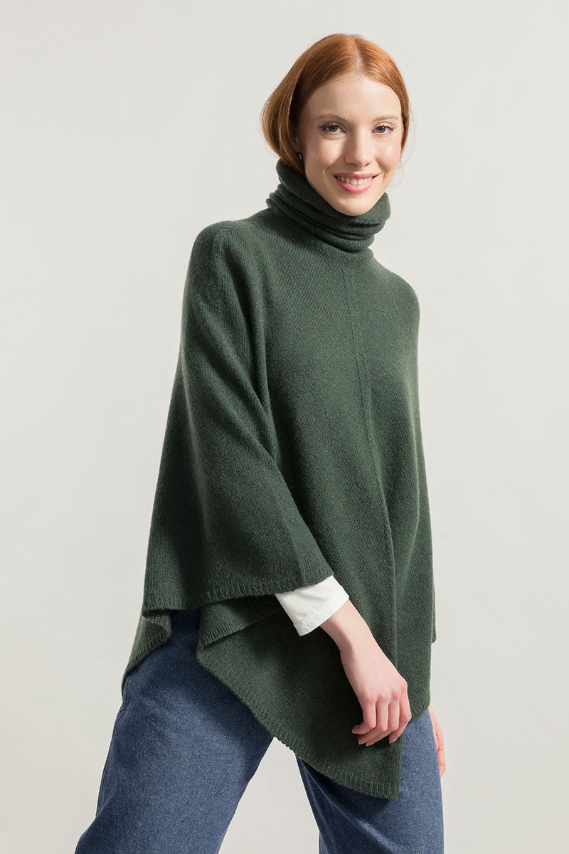 Verde Foresta | Poncho cashmere rigenerato collo alto