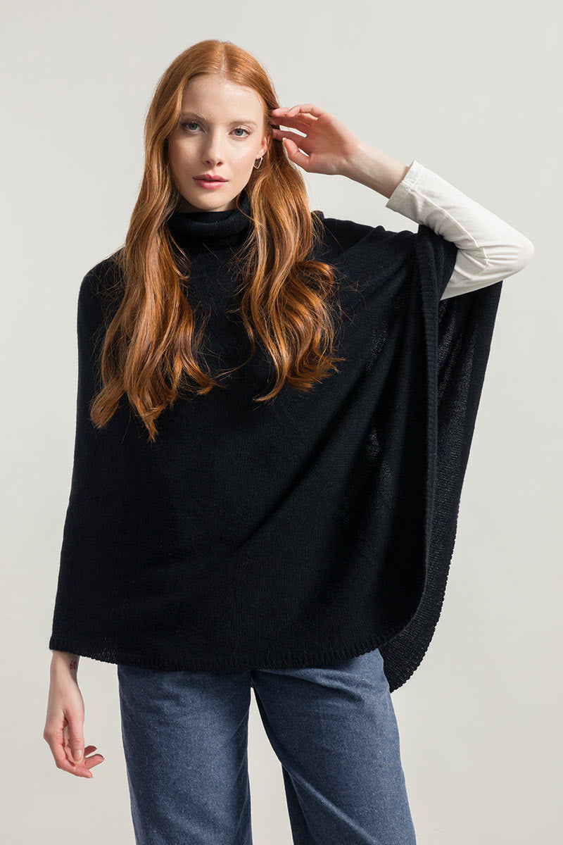 Nero Ardesia | Poncho cashmere rigenerato collo alto