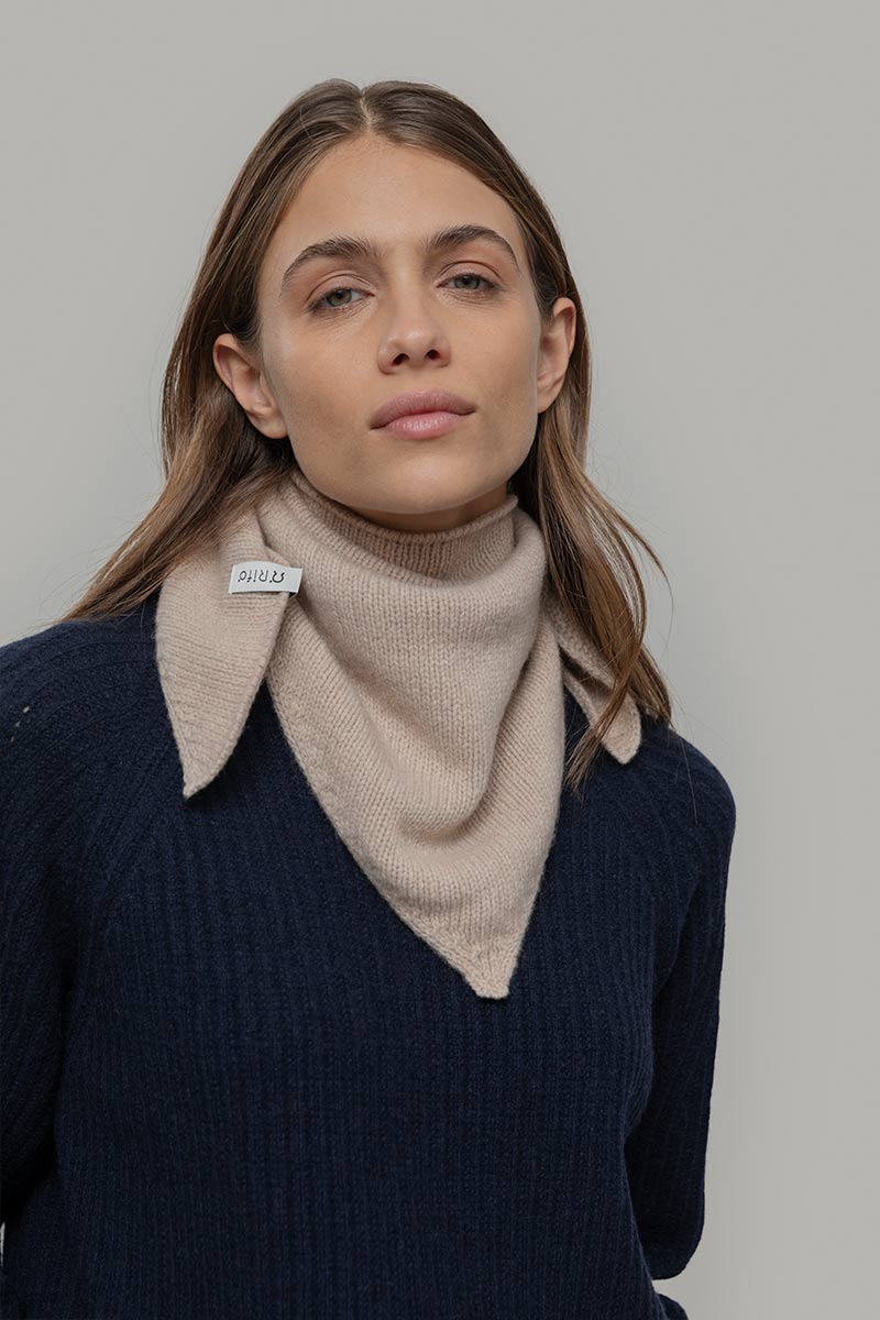 Foulard Cashmere Bandana Unisex Cashmere Rigenerato Masha - Rifò Lab Moda circolare made in Italy