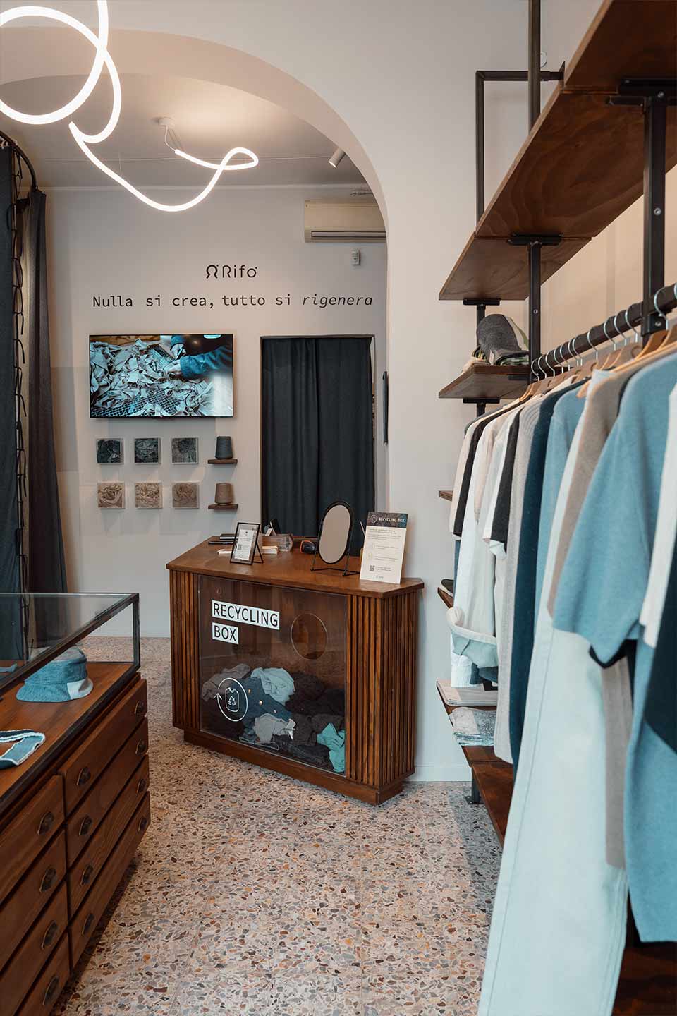 negozio-Rifo-Milano-Wagner-negozio-abbigliamento-sostenibile-moda-circolare-made-in-Italy
