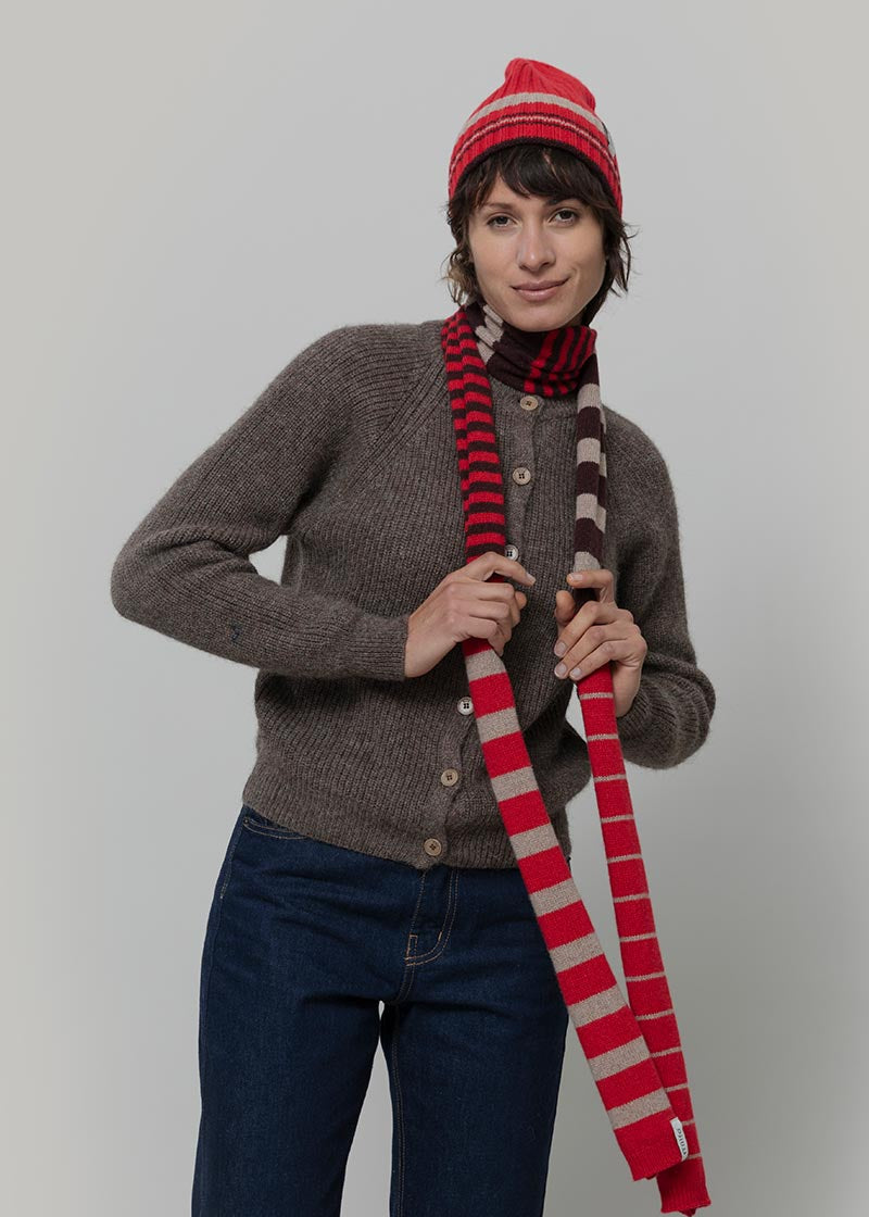 Cappello Cashmere Beanie Invernale a Righe Rosso Mira - Rifò Lab Moda circolare made in Italy