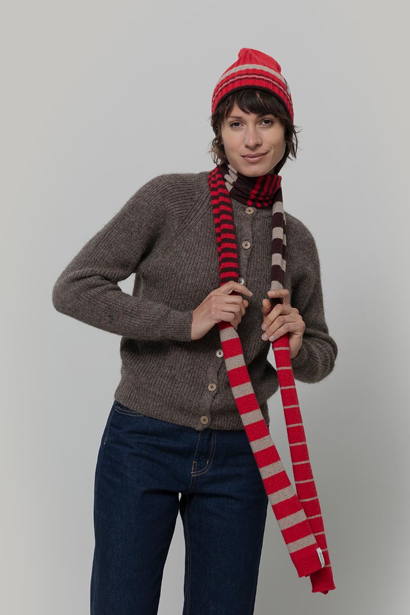 Cappello Cashmere Beanie Invernale a Righe Rosso Mira - Rifò Lab Moda circolare made in Italy