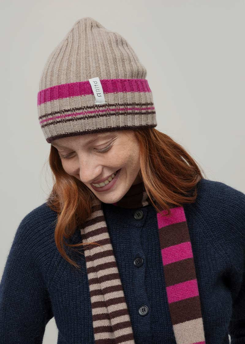 Cappello Cashmere Beanie Invernale a Righe Beige Mira - Rifò Lab Moda circolare made in Italy