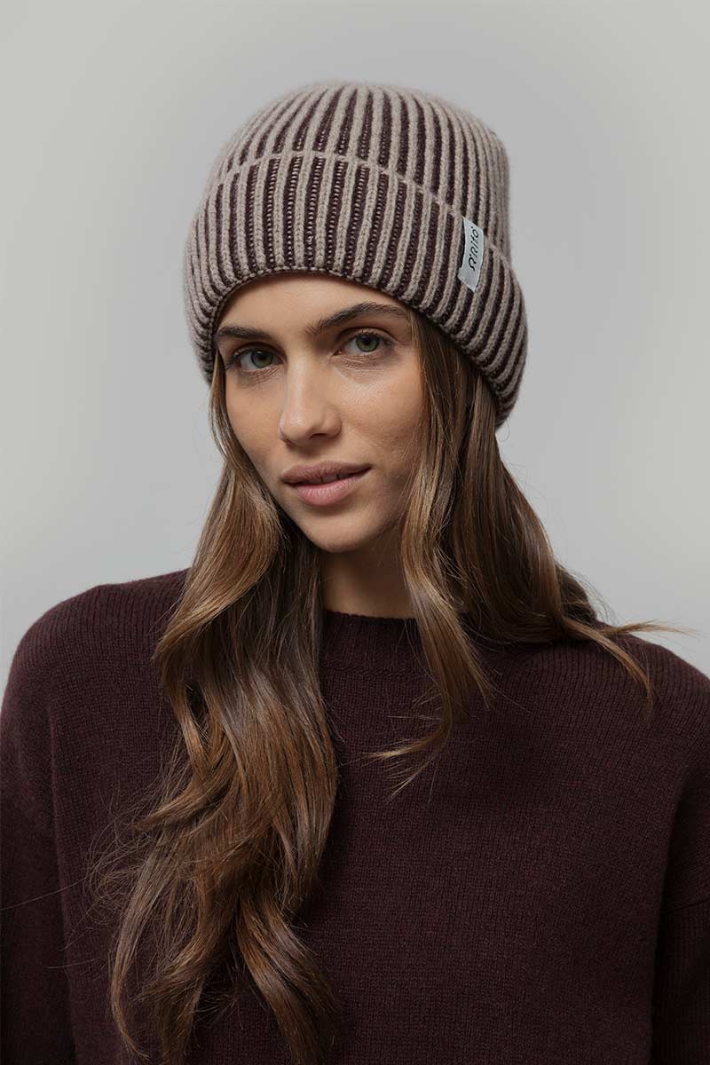 Beanie Cappello Uomo e Donna Cashmere Beige Marrone Teo - Rifò Lab Moda circolare made in Italy