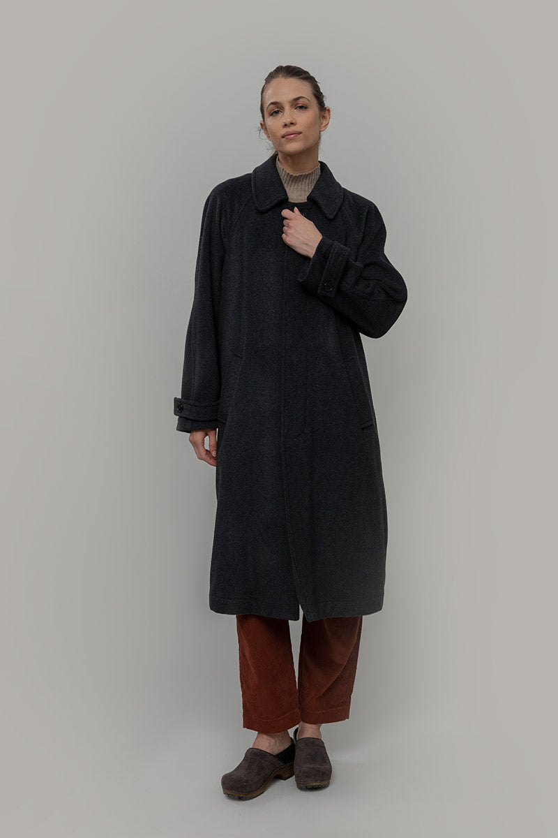 Cappotto Lungo Donna Lana Rigenerata Helga Grigio Scuro - Rifò Lab Moda circolare made in Italy 