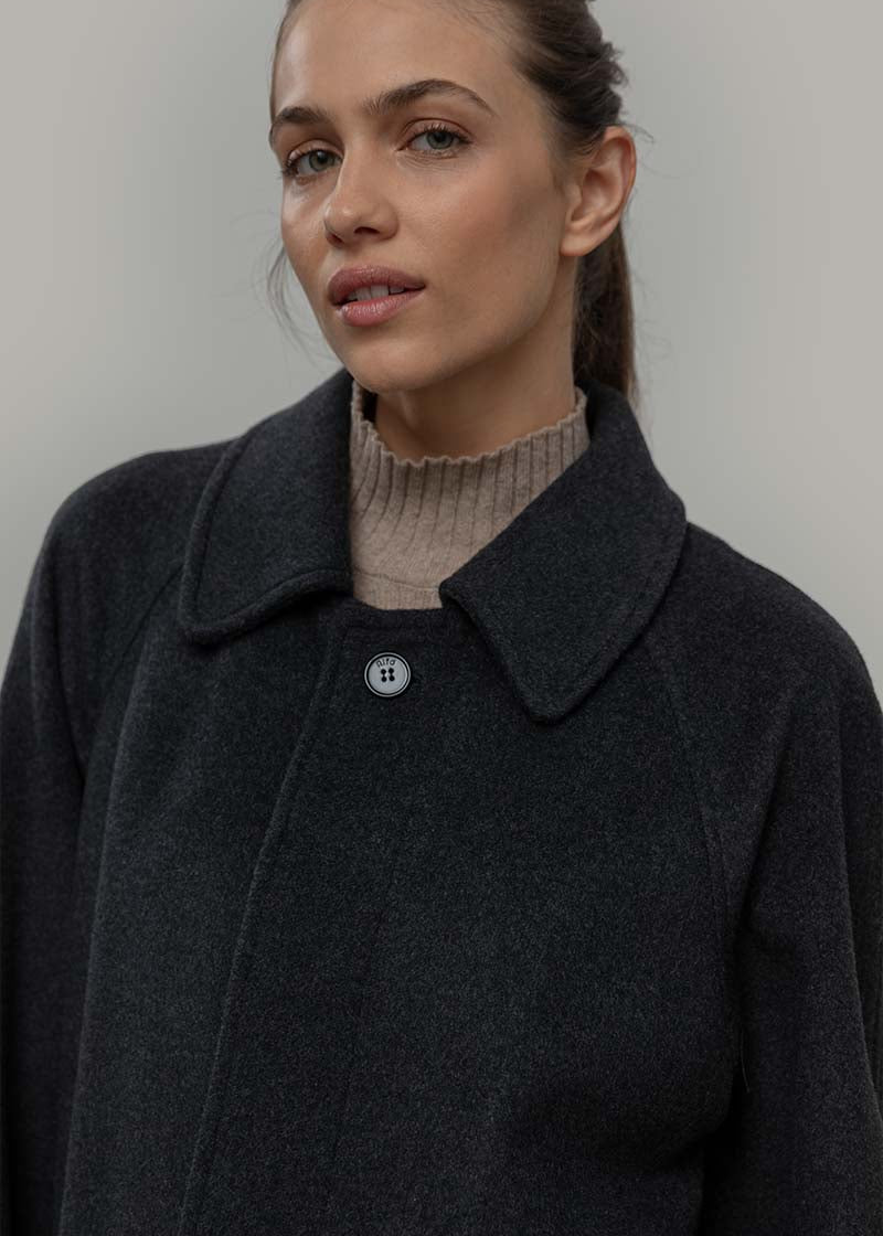 Cappotto Lungo Donna Lana Rigenerata Helga Grigio Scuro - Rifò Lab Moda circolare made in Italy 