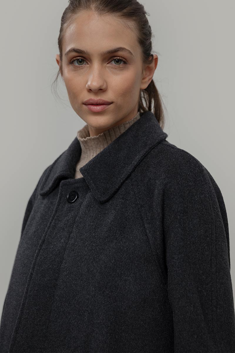 Cappotto Lungo Donna Lana Rigenerata Helga Grigio Scuro - Rifò Lab Moda circolare made in Italy 