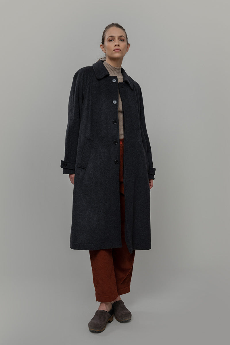 Cappotto Lungo Donna Lana Rigenerata Helga Grigio Scuro - Rifò Lab Moda circolare made in Italy 