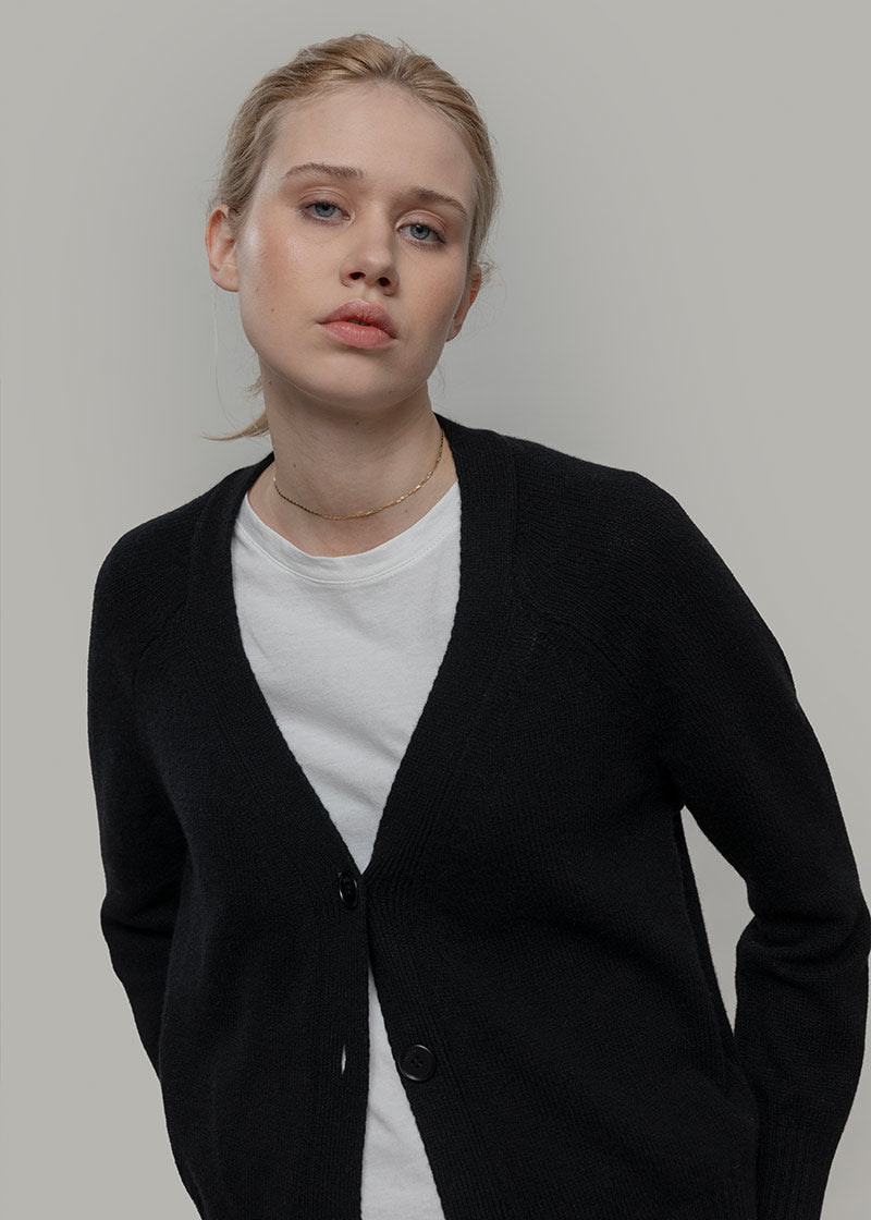 Cardigan con bottoni Donna Cashmere Rigenerato Tosca- Rifò Lab Moda circolare made in Italy 

