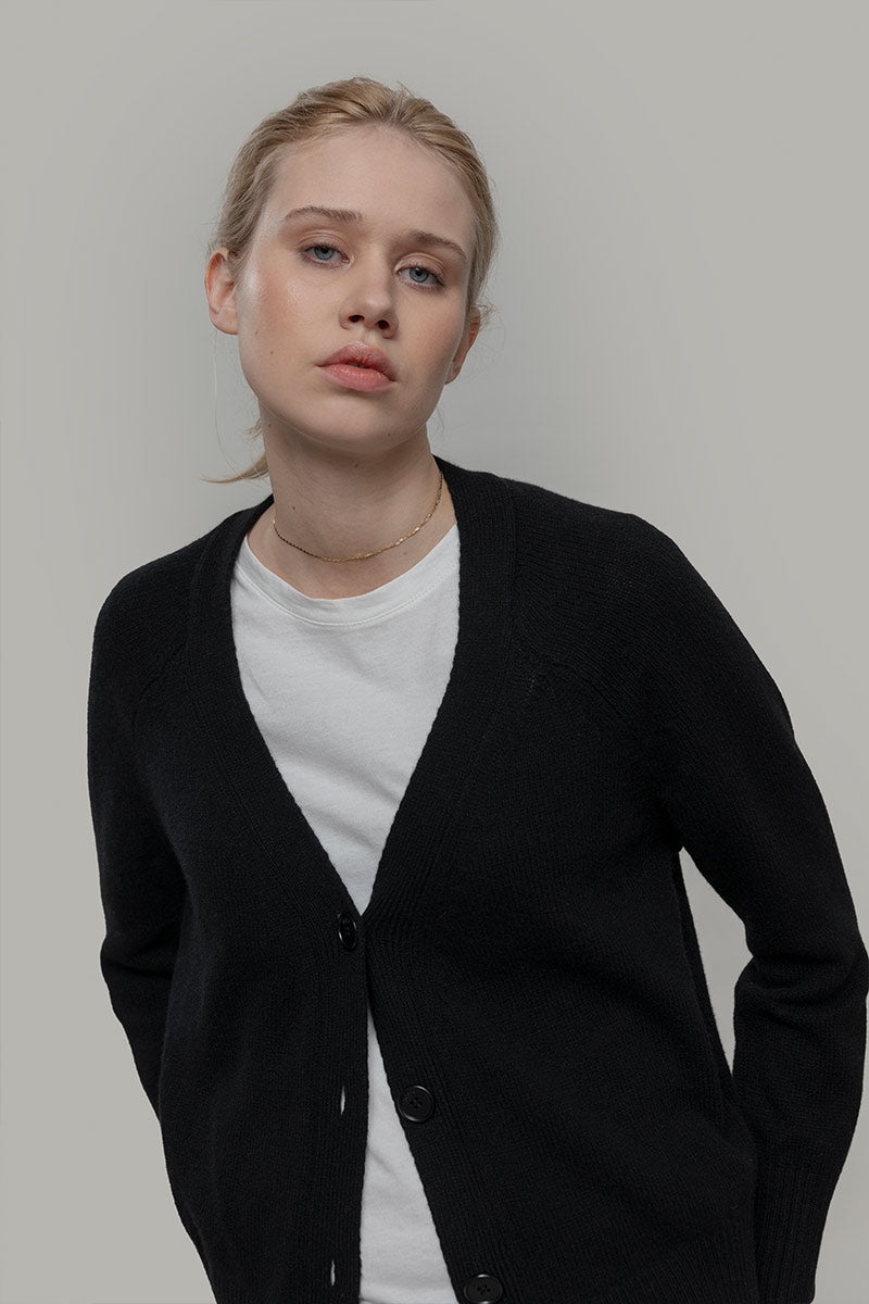 Cardigan con bottoni Donna Cashmere Rigenerato Tosca- Rifò Lab Moda circolare made in Italy 
