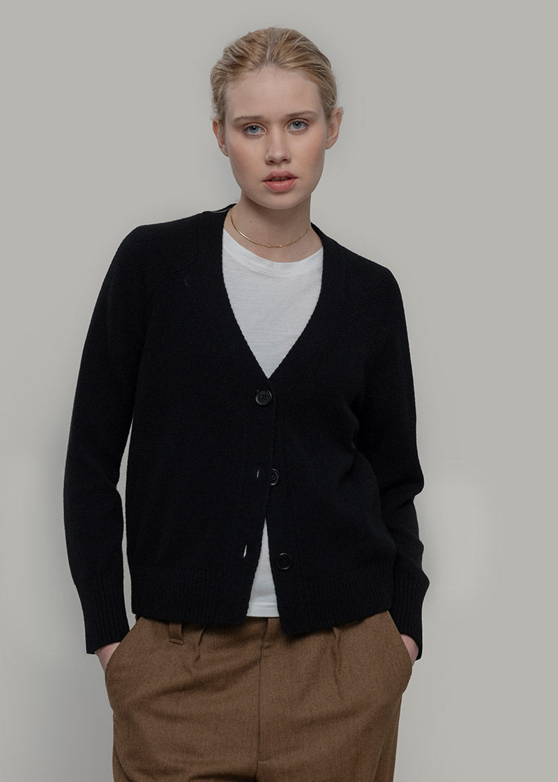Cardigan con bottoni Donna Cashmere Rigenerato Tosca- Rifò Lab Moda circolare made in Italy 
