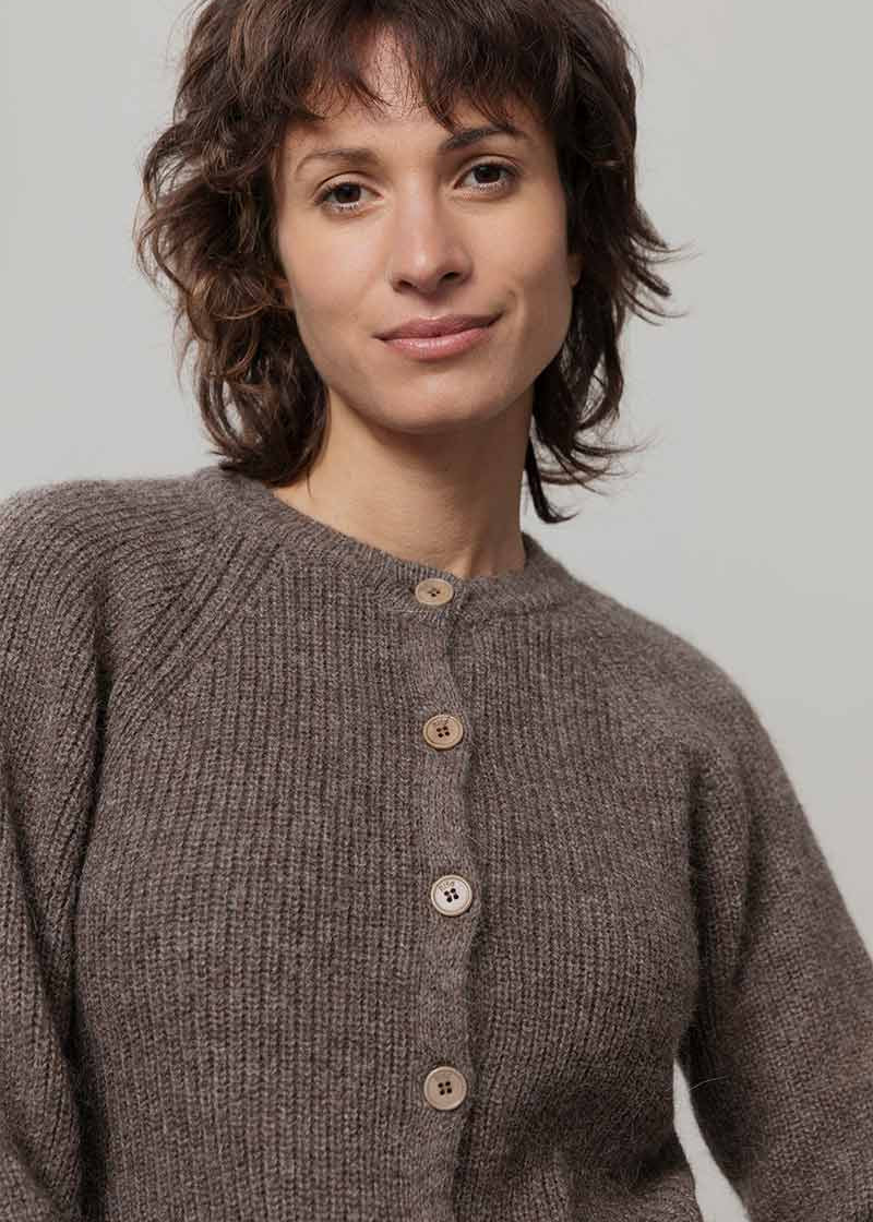Cardigan Donna Lana Alpaca Riciclata Marrone Vittoria - Rifò Lab Moda circolare made in Italy