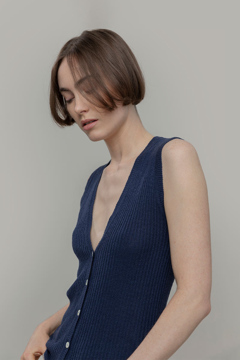 gilet con bottoni donna Lilia - gilet elegante donna seta rigenerata - Rifò Lab Moda circolare made in Italy