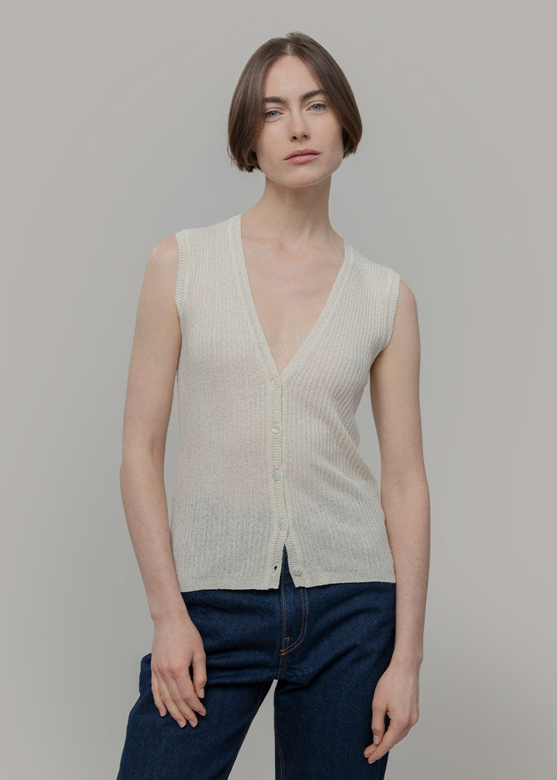 gilet con bottoni donna Lilia - gilet elegante donna seta rigenerata - Rifò Lab Moda circolare made in Italy