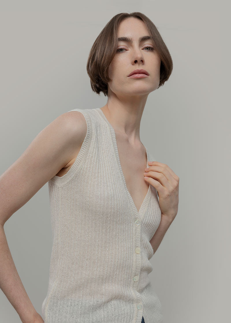 gilet con bottoni donna Lilia - gilet elegante donna seta rigenerata - Rifò Lab Moda circolare made in Italy