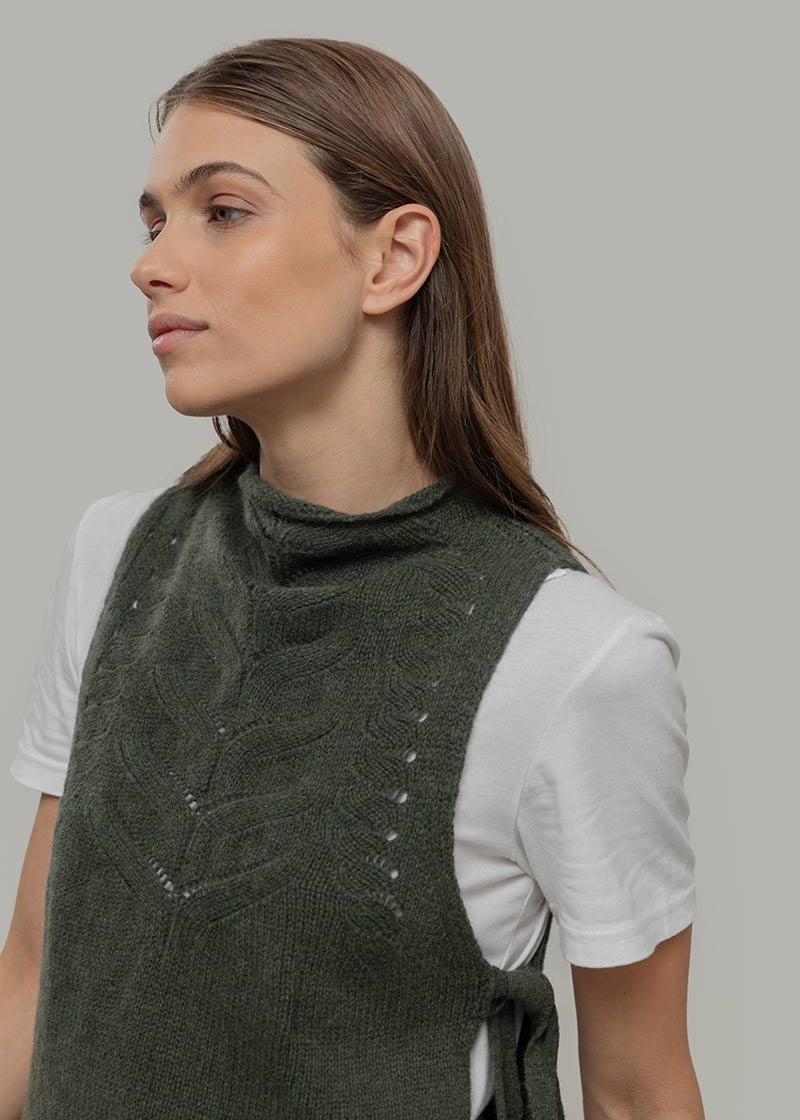 Gilet Donna Lana Rigenerata Pettorina Aperta Rebecca - Rifò Lab Moda circolare made in Italy
