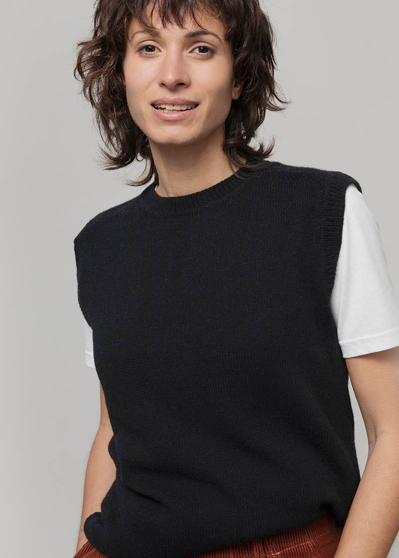 Gilet Donna in Maglia Cashmere Rigenerato Angela Smanicato Donna - Rifò Lab Moda circolare made in Italy
Nero Ardesia