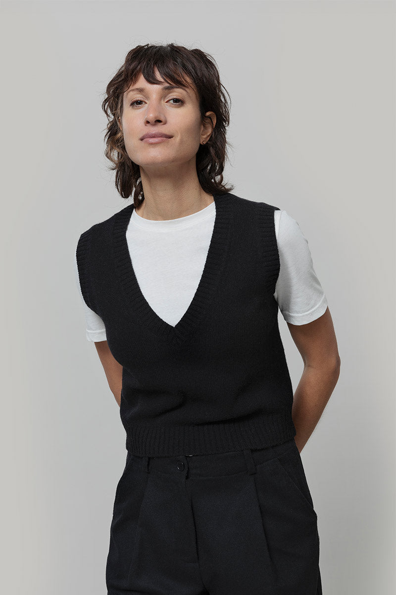 Gilet Donna Scollo V Lana Melania - Rifò Lab Moda circolare made in Italy
Nero Ardesia