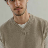 Gilet Uomo Cashmere Scollo a V Maglione Senza Maniche Uomo Ascanio - Rifò Lab Moda circolare made in Italy
Beige Sabbia
