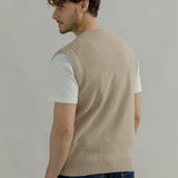 Gilet Uomo Cashmere Scollo a V Maglione Senza Maniche Uomo Ascanio - Rifò Lab Moda circolare made in Italy
Beige Sabbia