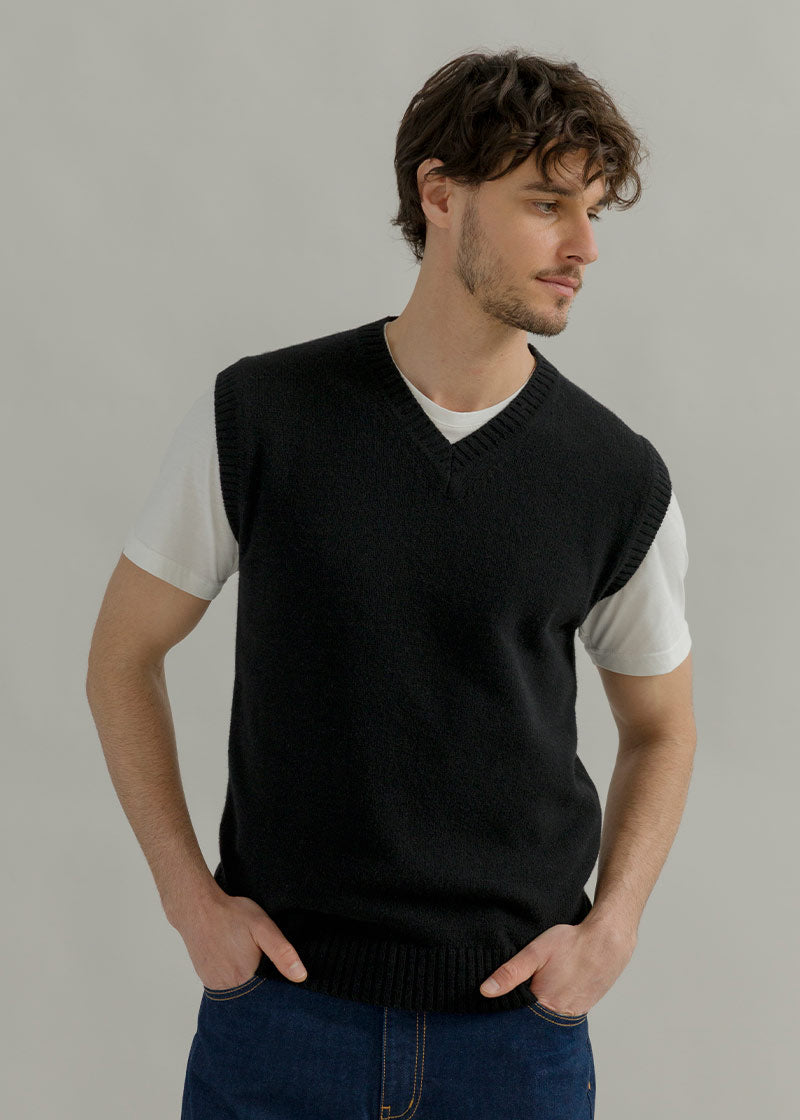 Gilet Uomo Cashmere Scollo a V Maglione Senza Maniche Uomo Ascanio - Rifò Lab Moda circolare made in Italy
Nero Ardesia