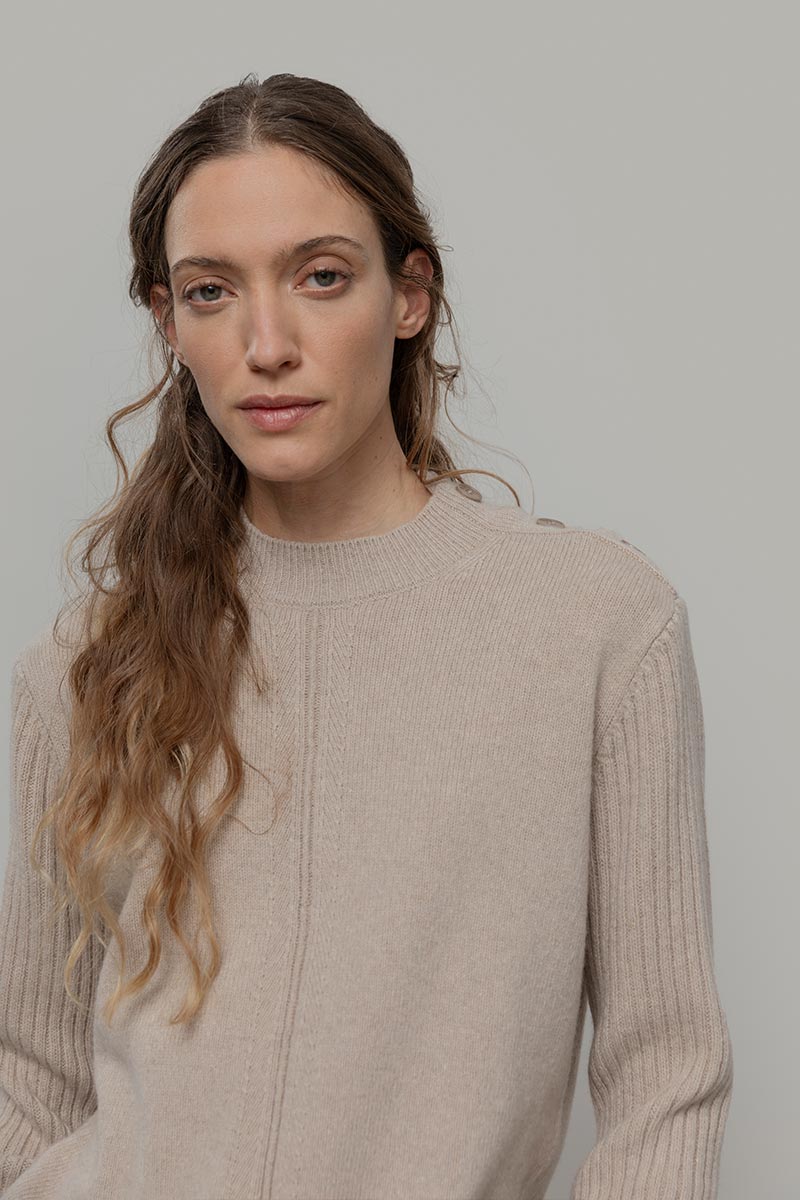 Maglia Collo Lupetto Donna Cashmere Rigenerato Barbara- Rifò Lab Moda circolare made in Italy 
