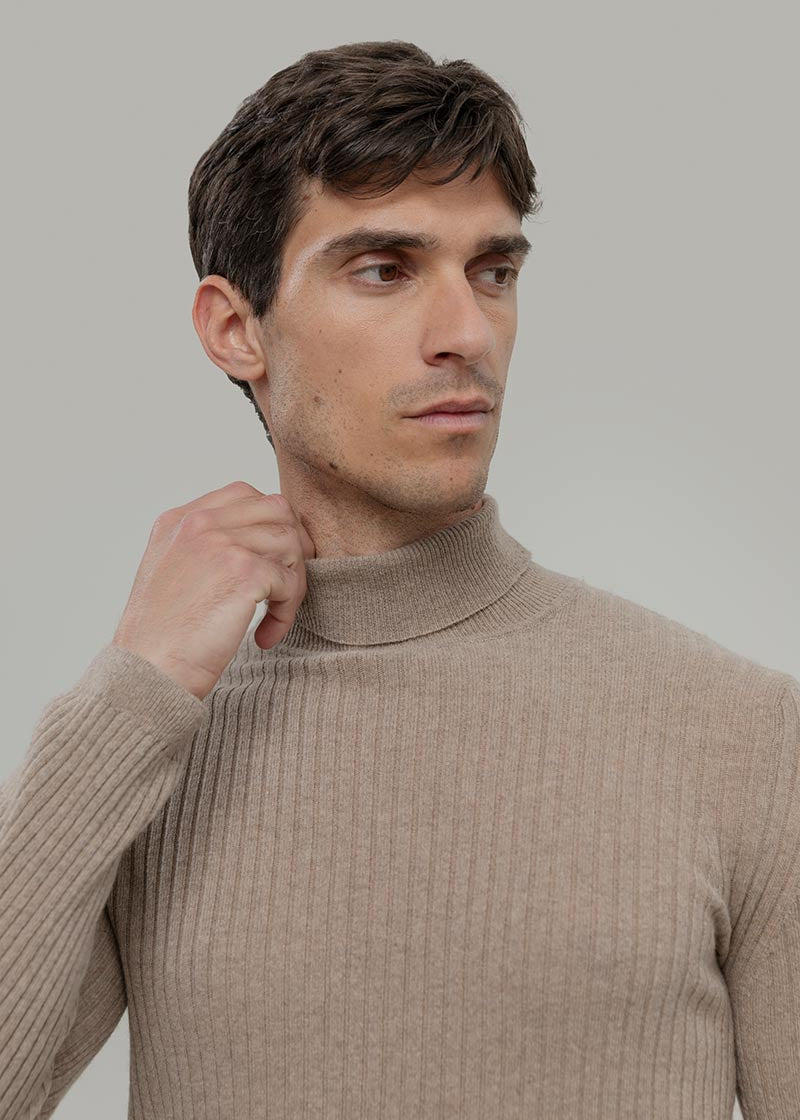 Maglione Collo Alto Cashmere Leggero Uomo - Rifò Lab Moda circolare made in Italy 