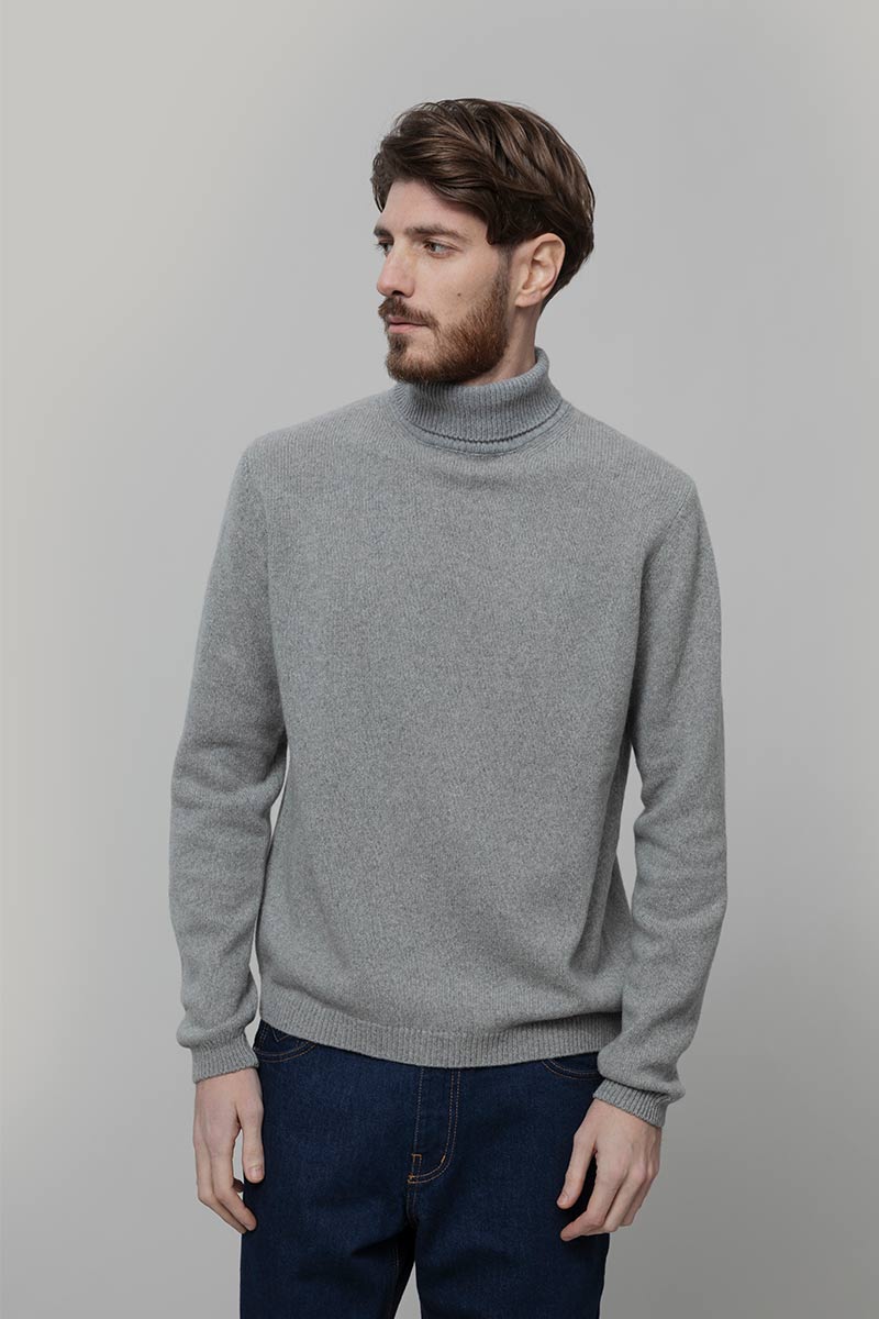 Dolcevita Uomo Cashmere Riciclato Maglione Collo Alto Uomo Dimitri - Rifò Lab Moda circolare made in Italy
Grigio Calce