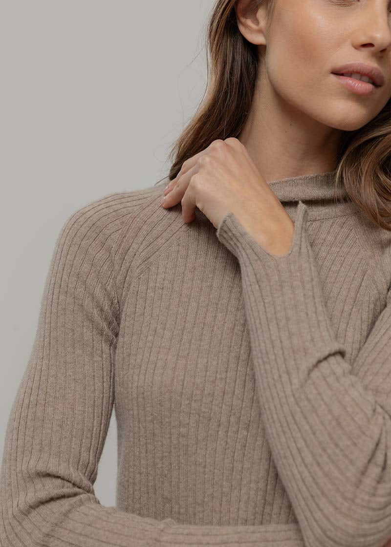 maglia-costine-cashmere-rigenerato-donna-euridice-beige - Rifò Lab Moda circolare made in Italy 