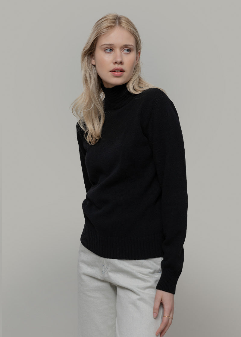 Nero Ardesia | Maglia collo alto cashmere rigenerato
