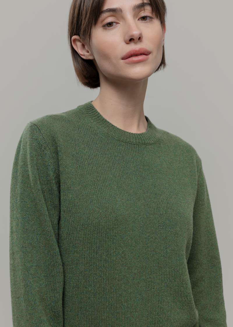 Maglia Donna Cashmere Rigenerato Edda Verde Bietola - Rifò moda circolare made in Italy