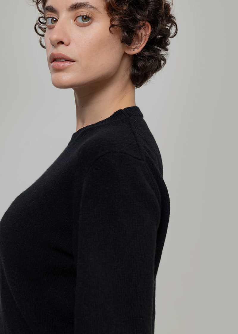 Maglia Donna Cashmere Rigenerato Edda Nero Ardesia - Rifò Lab Moda circolare made in Italy