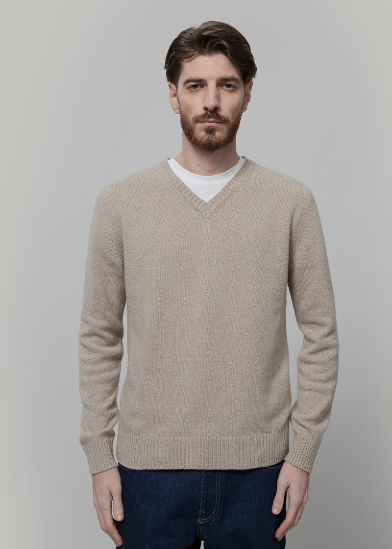 Maglione Scollo a V Uomo Cashmere Riciclato Flavio - Rifò Lab Moda circolare made in Italy
Beige Sabbia