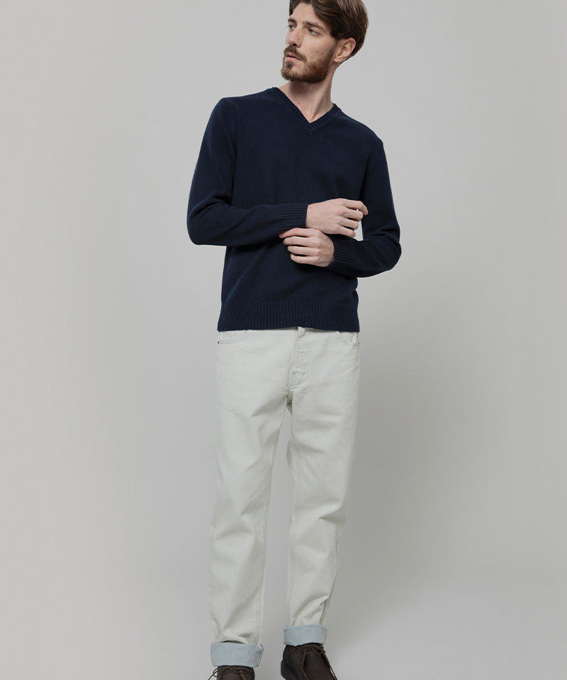 maglia-scollo-V-uomo-cashmere-rigenerato-flavio-4