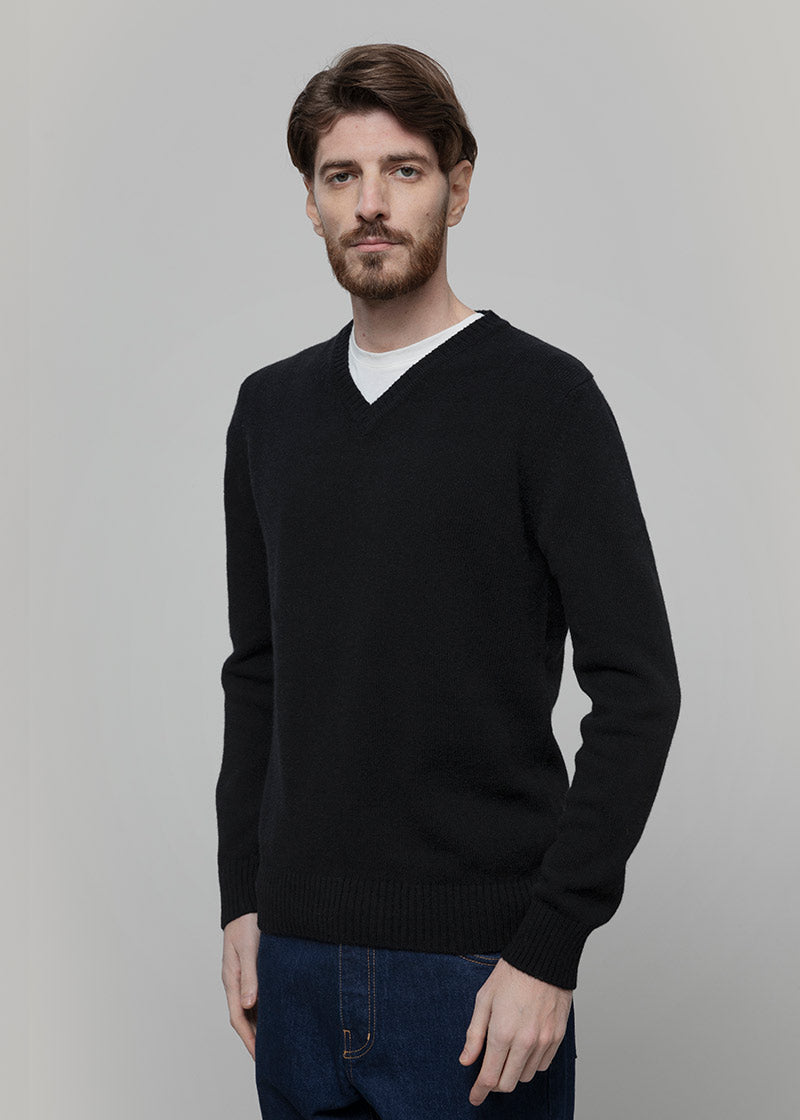 Maglione Nero con Scollo a V Uomo Cashmere Riciclato Flavio - Rifò Lab Moda circolare made in Italy
Nero Ardesia
