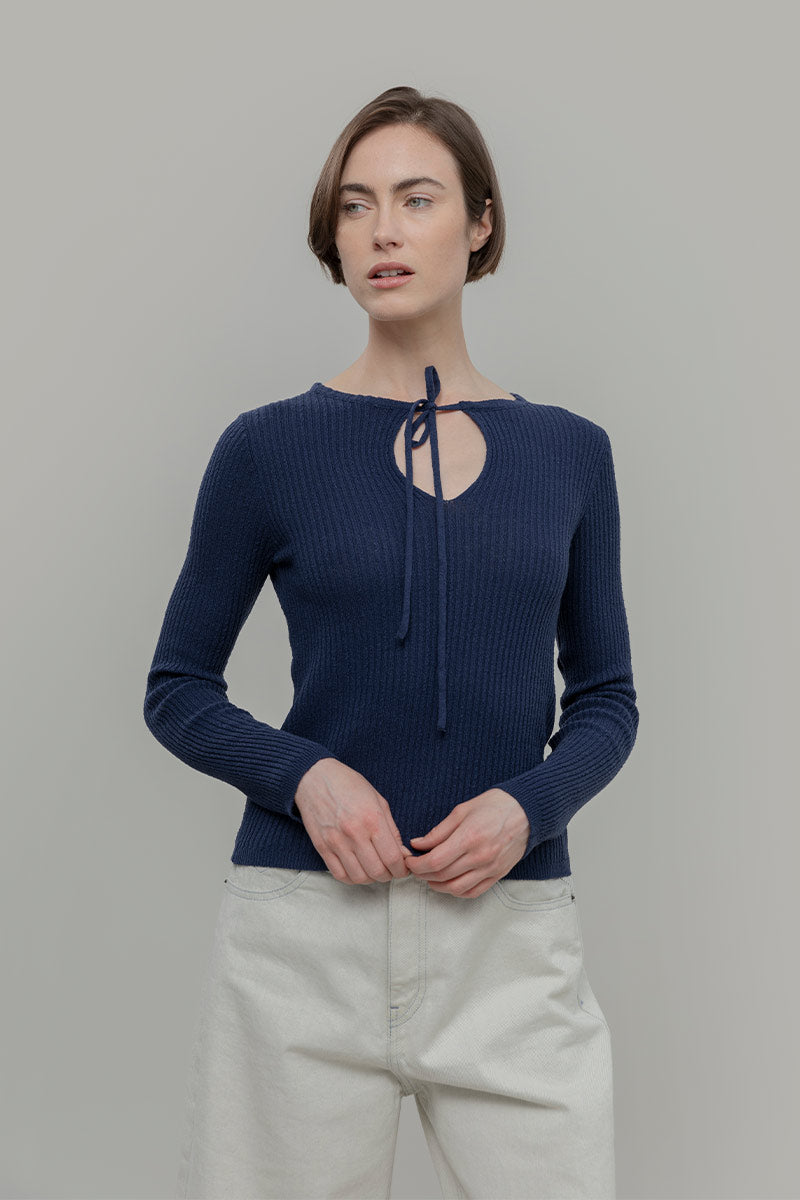 Maglia Seta Donna Nausicaa - Maglia scollo a barca con fiocco donna seta rigenerata - Rifò moda circolare made in Italy