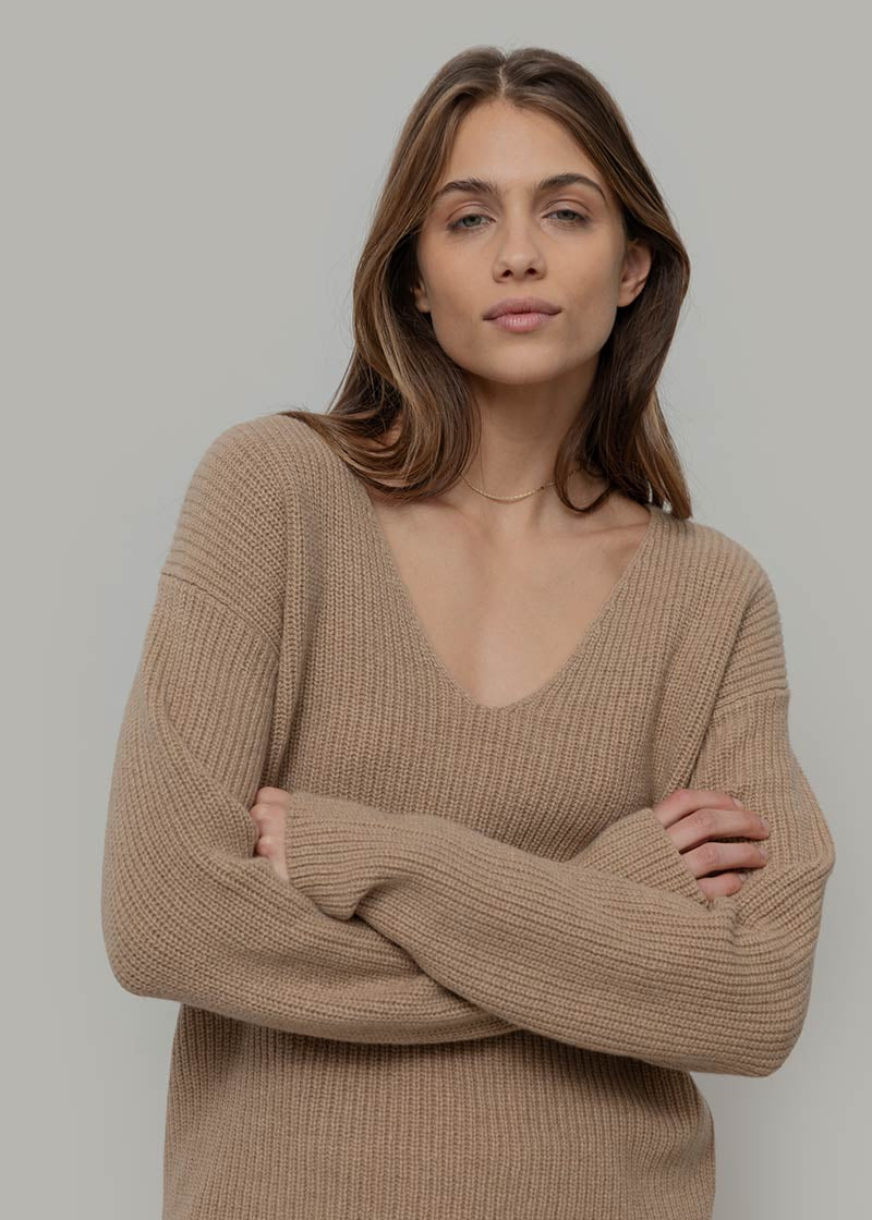 Maglia Donna Cashmere Rigenerato Ester - Rifò Lab Moda circolare made in Italy