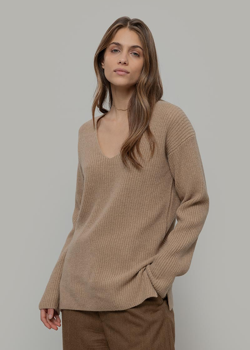 Maglia Donna Cashmere Rigenerato Ester - Rifò Lab Moda circolare made in Italy