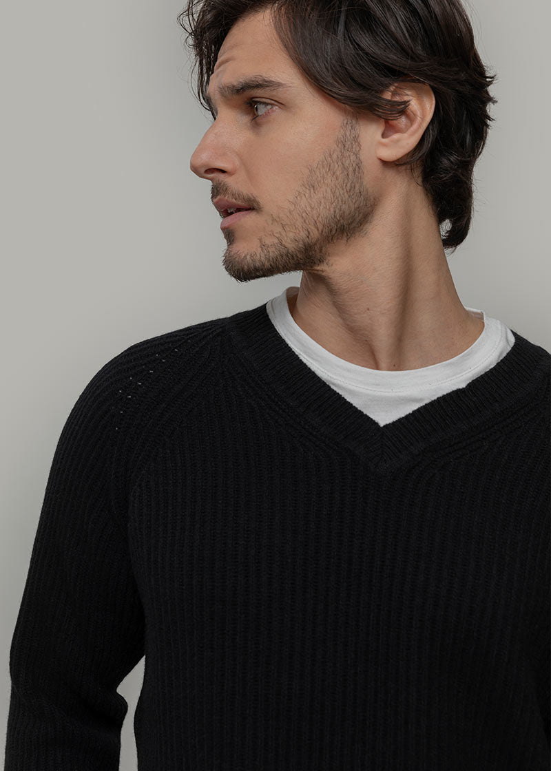 Maglia Scollo a V Uomo Cashmere Costante - Rifò Lab Moda circolare made in Italy