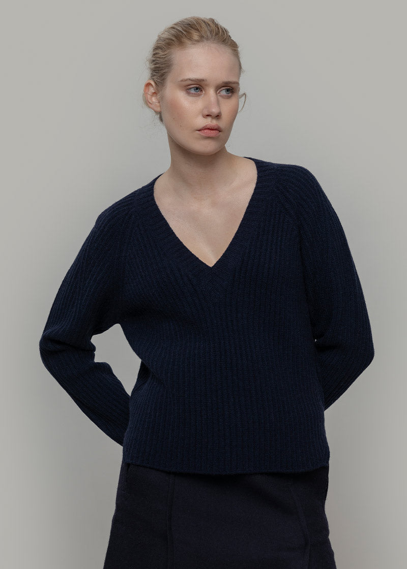 Maglia Scollo a V Donna Lana Manon - Rifò Lab Moda circolare made in Italy