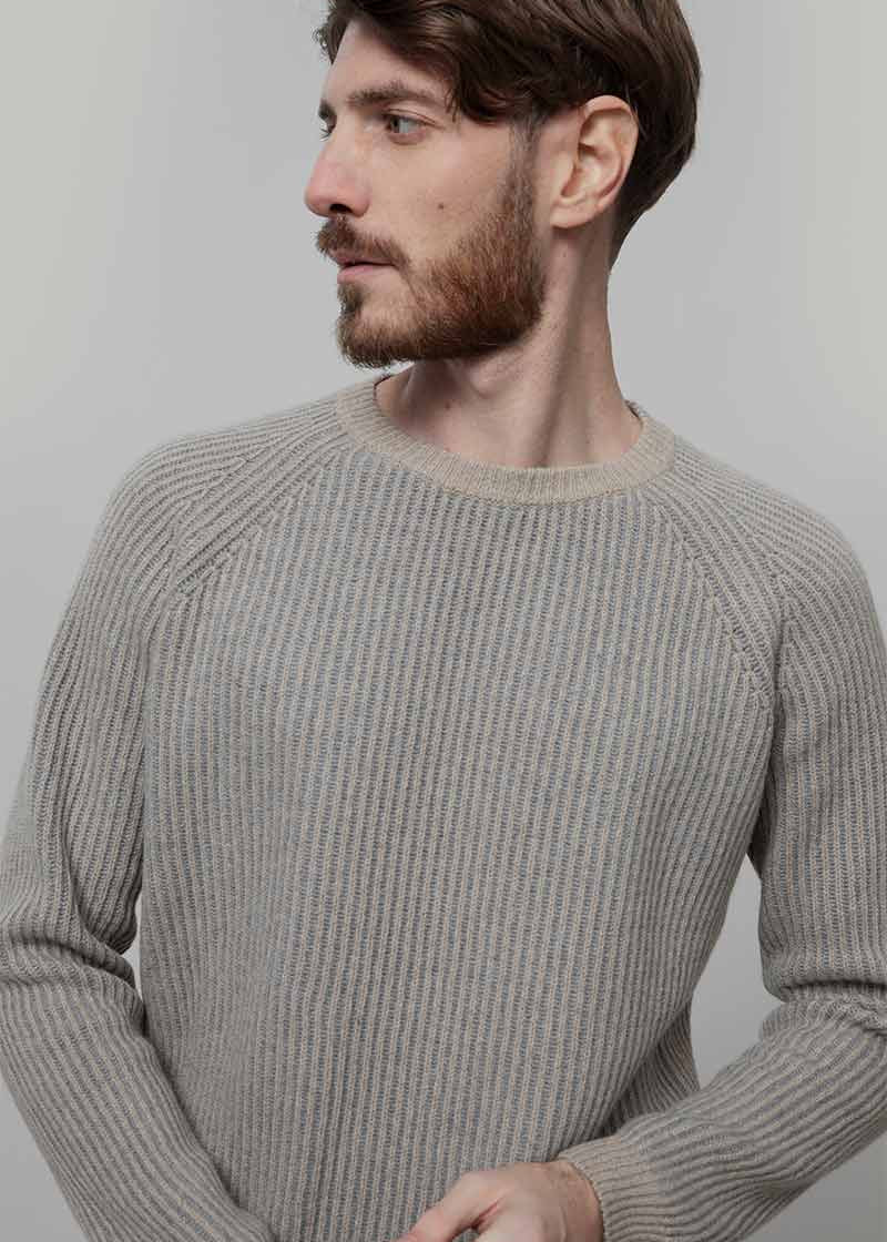 Maglione Cashmere Uomo Invernale Girocollo Amedeo - Rifò Lab Moda circolare made in Italy
Bicolor Beige Grigio