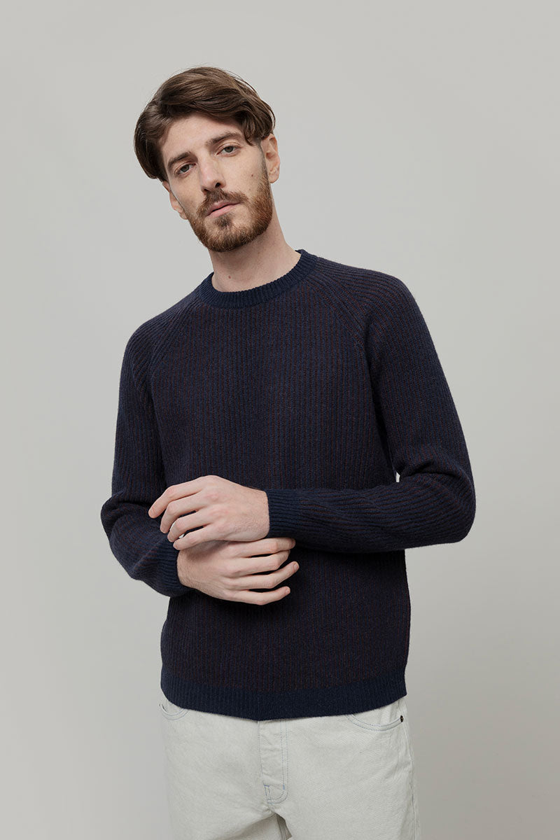 Maglione Cashmere Uomo Invernale Girocollo Amedeo - Rifò Lab Moda circolare made in Italy
Bicolor Blu Marrone 